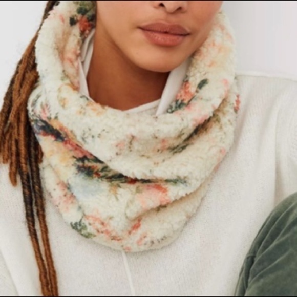 Anthropologie Blue Sherpa Snood - Picture 3 of 6